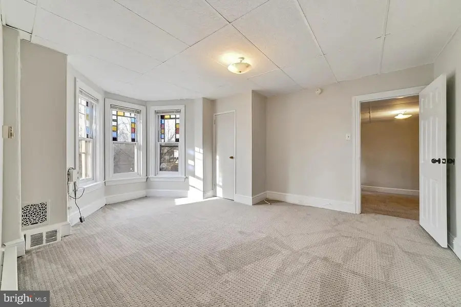 301 E Vine St, Pottstown, PA 19464 - #3