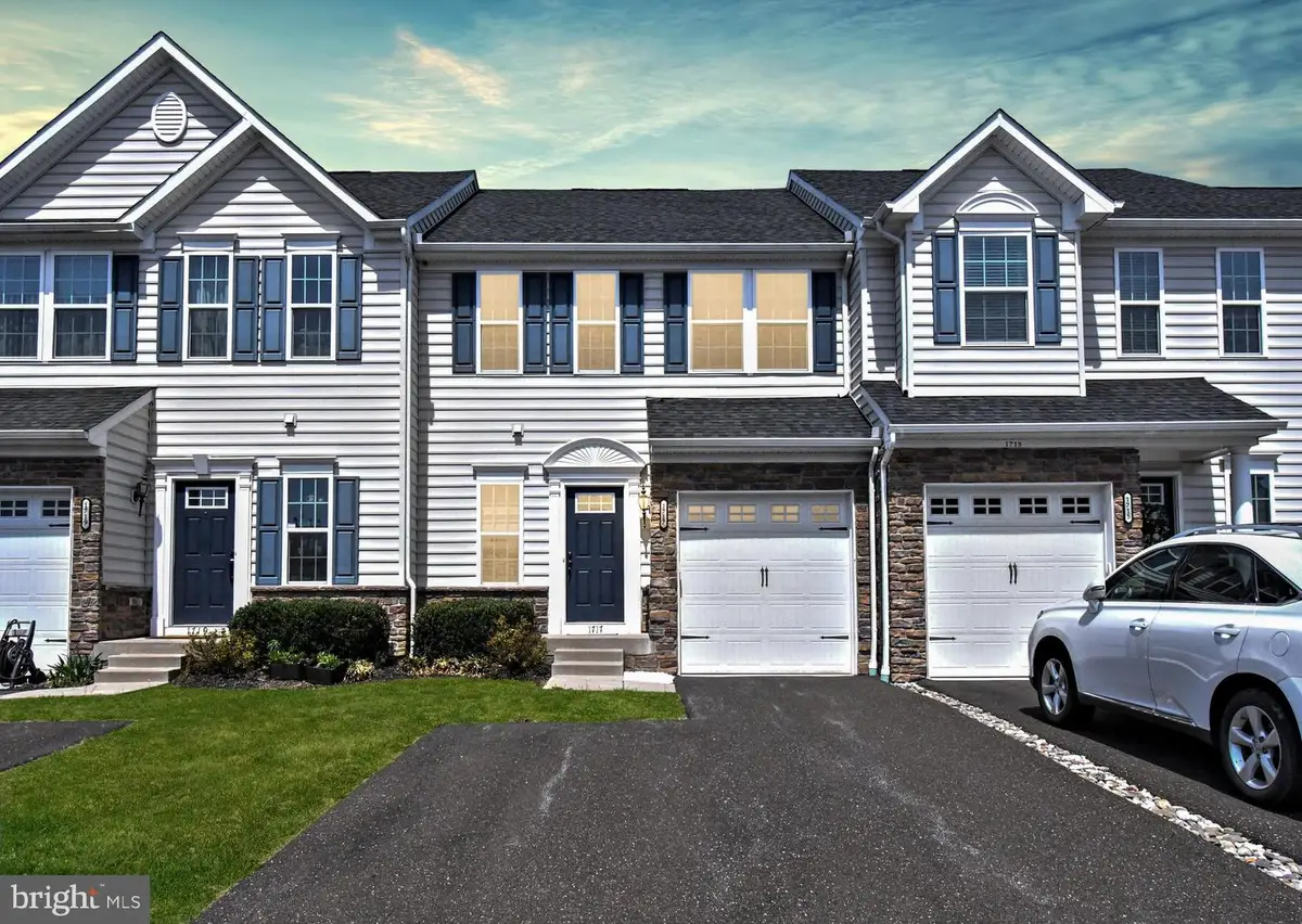 1717 Lisa Ct, Hatfield, PA 19440 - #1