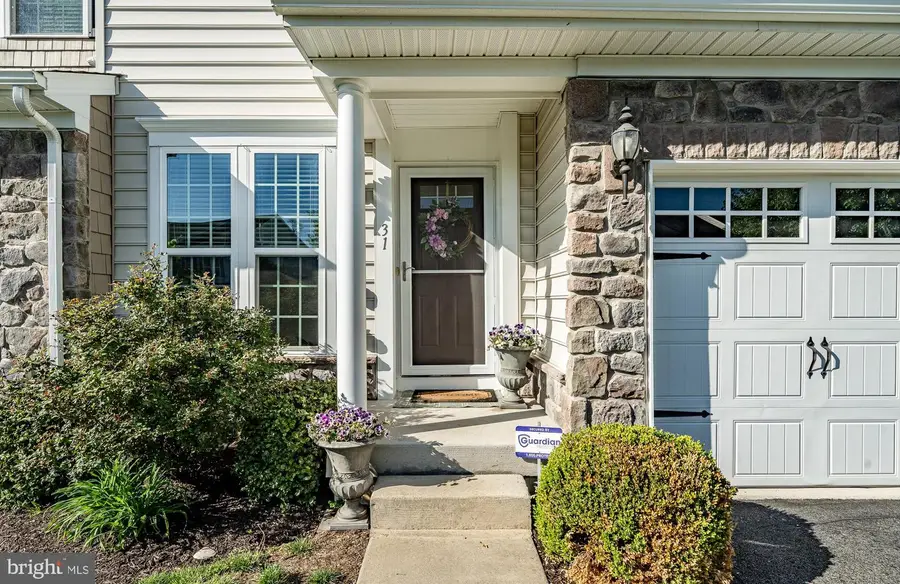 31 Hawkswell Cir, Oreland, PA 19075 - #2