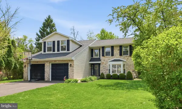 862 Village Cir, BLUE BELL, PA 19422