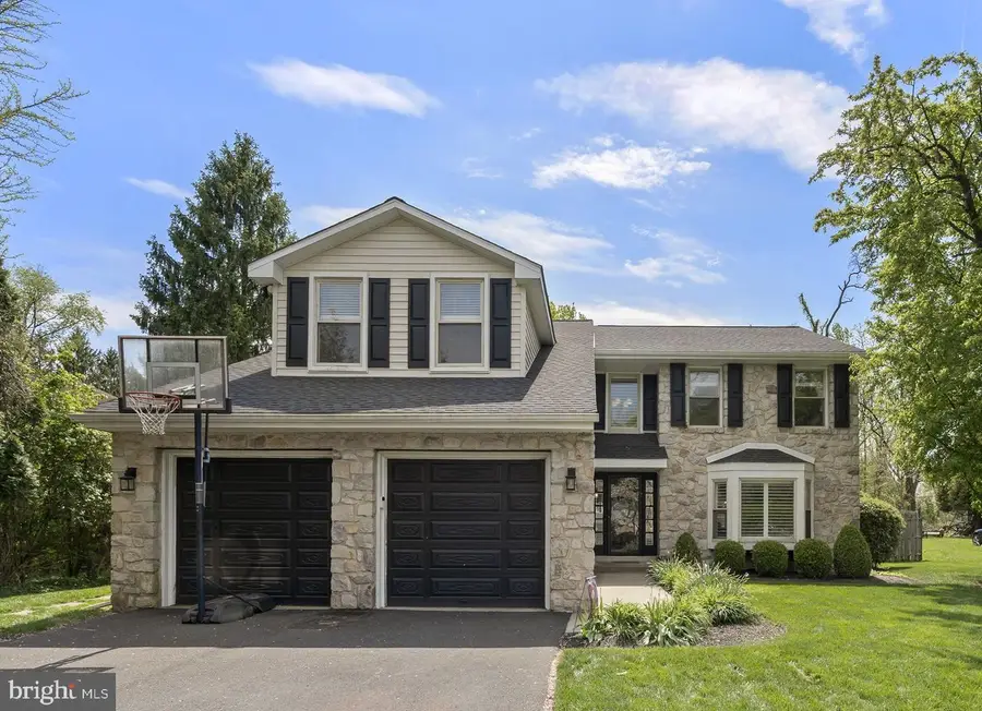 862 Village Cir, Blue Bell, PA 19422 - #2