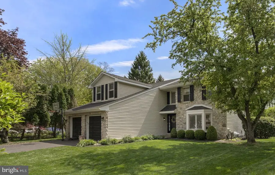 862 Village Cir, Blue Bell, PA 19422 - #3