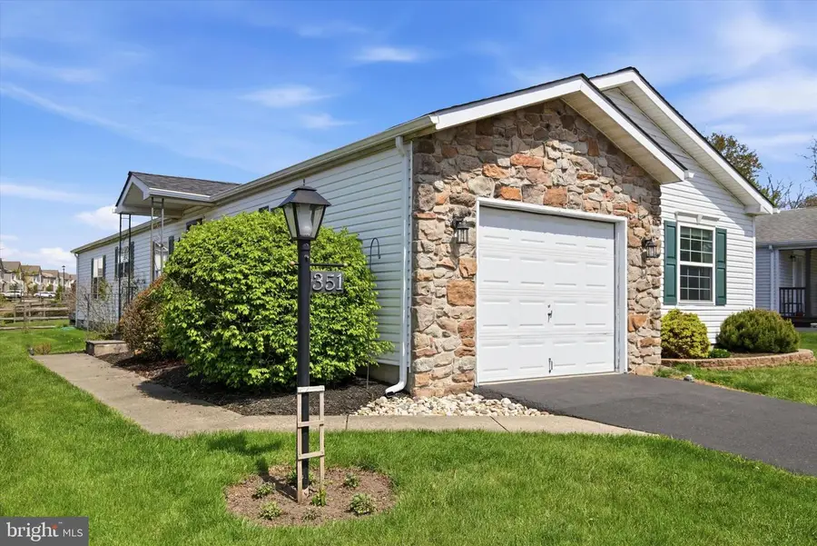 351 Farm Ln, North Wales, PA 19454 - #2