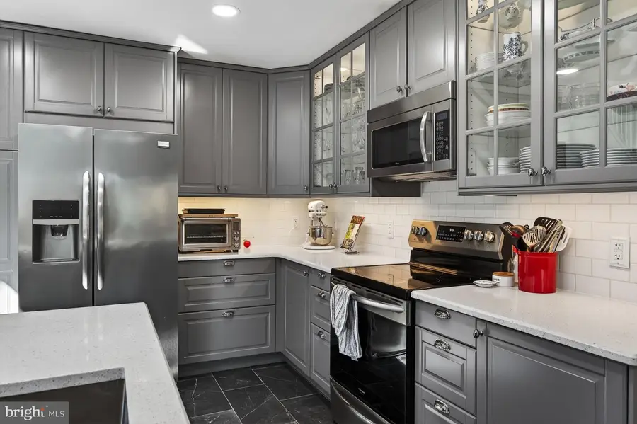 197 W 8th St, Pennsburg, PA 18073 - #3