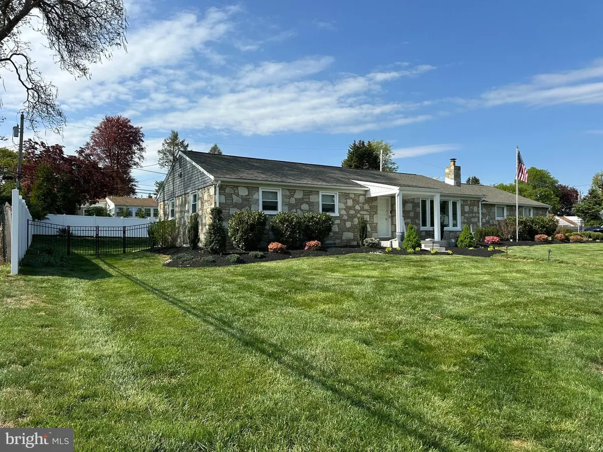 3936 Martin Rd, Huntingdon Valley, PA 19006 - #1