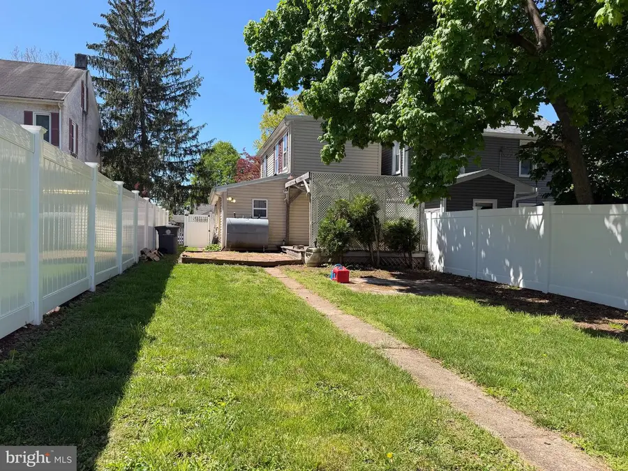 207 West St, Pottstown, PA 19464 - #3