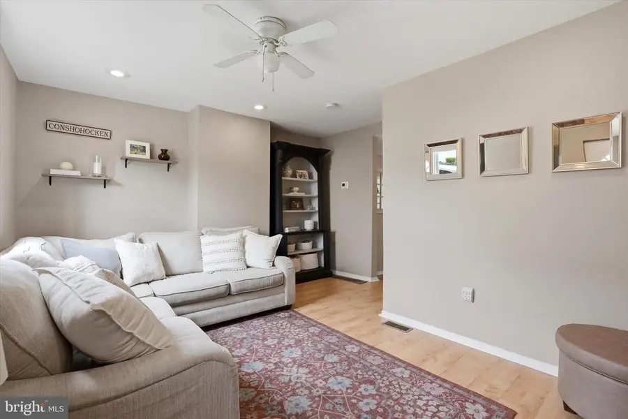 102 Cedar Ave, Conshohocken, PA 19428 - #2