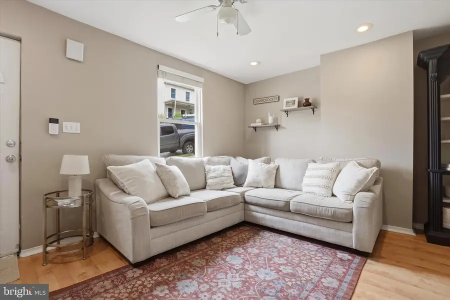 102 Cedar Ave, Conshohocken, PA 19428 - #3