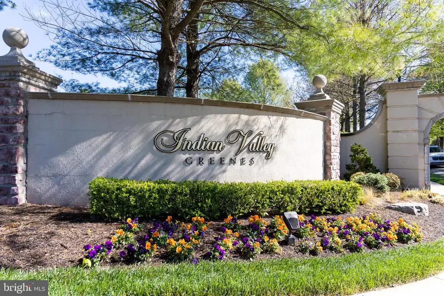 271 Country Club Dr, Telford, PA 18969 - #2