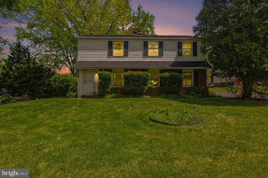 351 Golf View Rd, Lafayette Hill, PA 19444 - #2