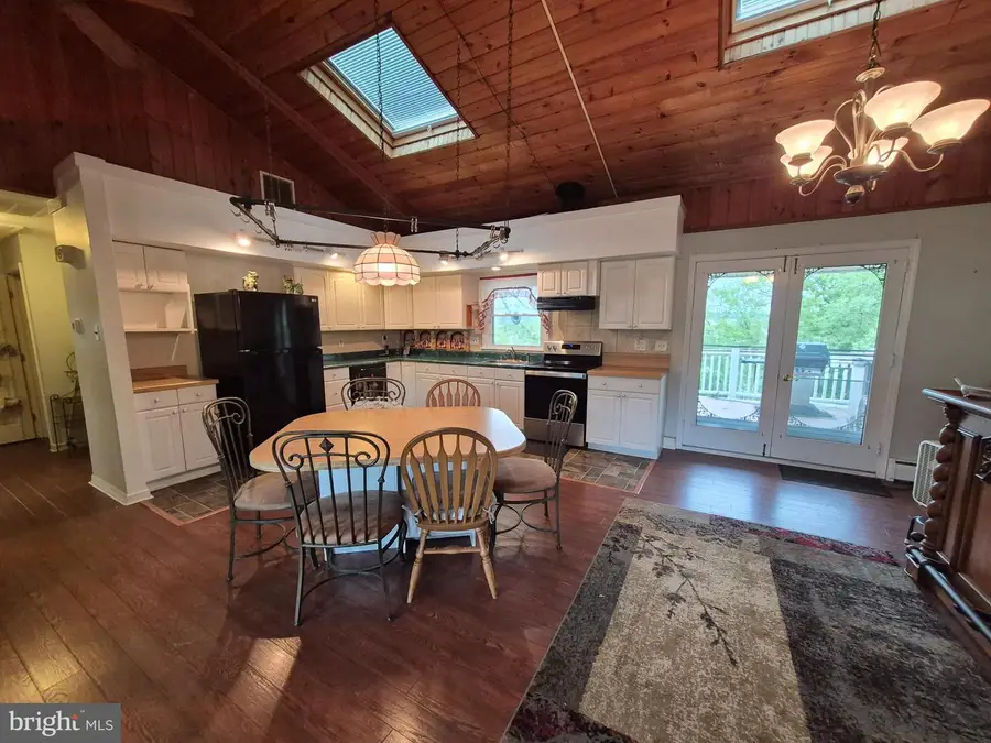 705 W Valley Forge Rd, King Of Prussia, PA 19406 - #2