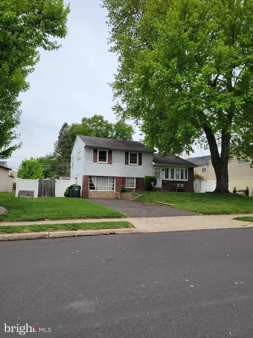 303 Willard Rd, Hatboro, PA 19040 - #2