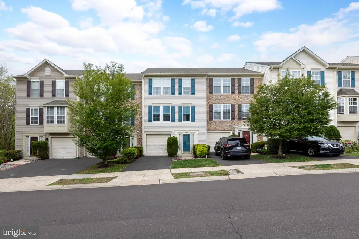 204 Anthony Ct, North Wales, PA 19454 - #1