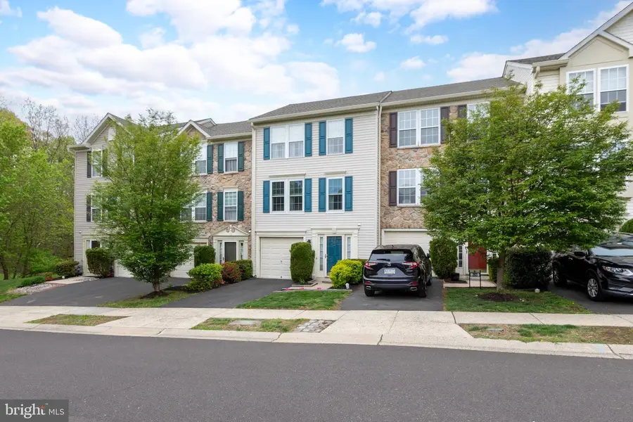 204 Anthony Ct, North Wales, PA 19454 - #2