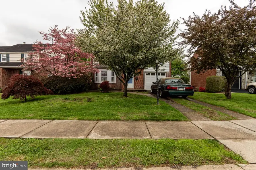 1414 Sunset Dr, Pottstown, PA 19464 - #3