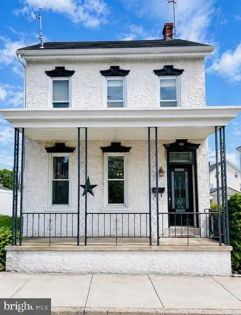 124 W 4th St, East Greenville, PA 18041 - #1