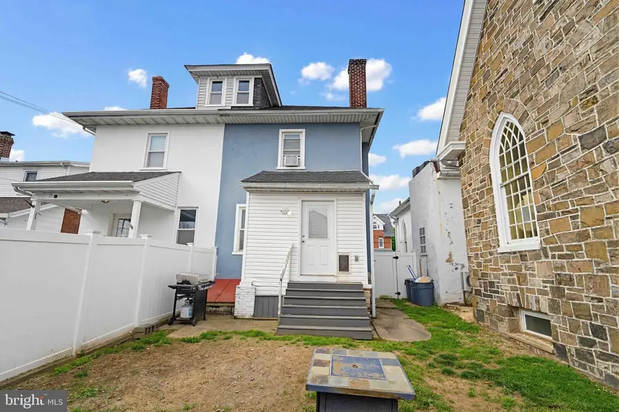 421 Derstine Ave, Lansdale, PA 19446 - #3