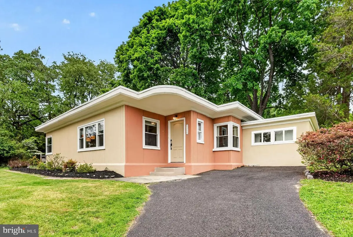 8309 Macarthur Rd, Glenside, PA 19038 - #1