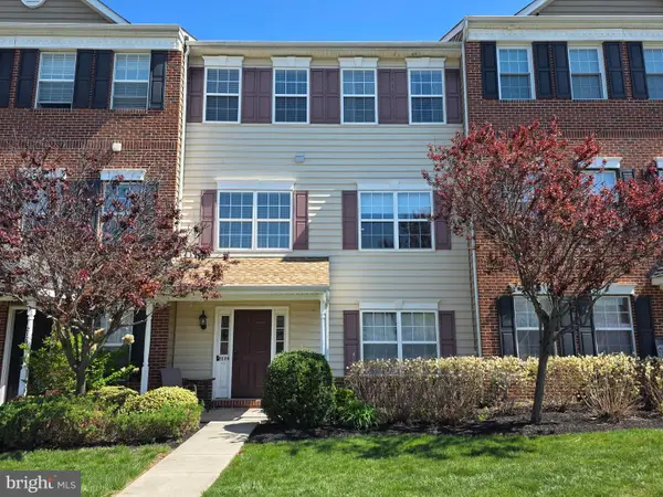 2125 Hayward Ave, PENNSBURG, PA 18073