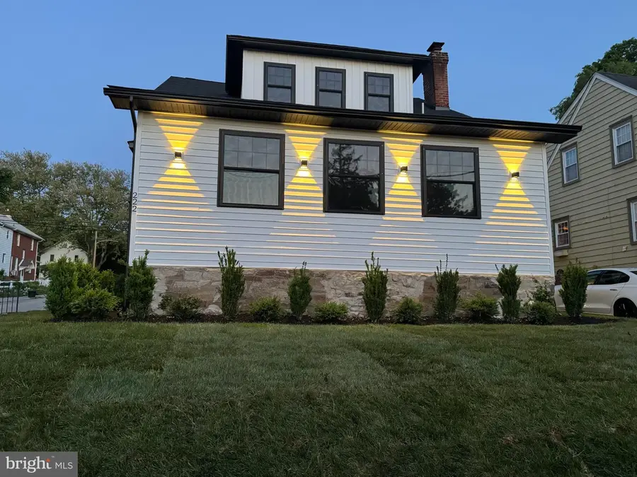 222 Runnymede Ave, Jenkintown, PA 19046 - #3