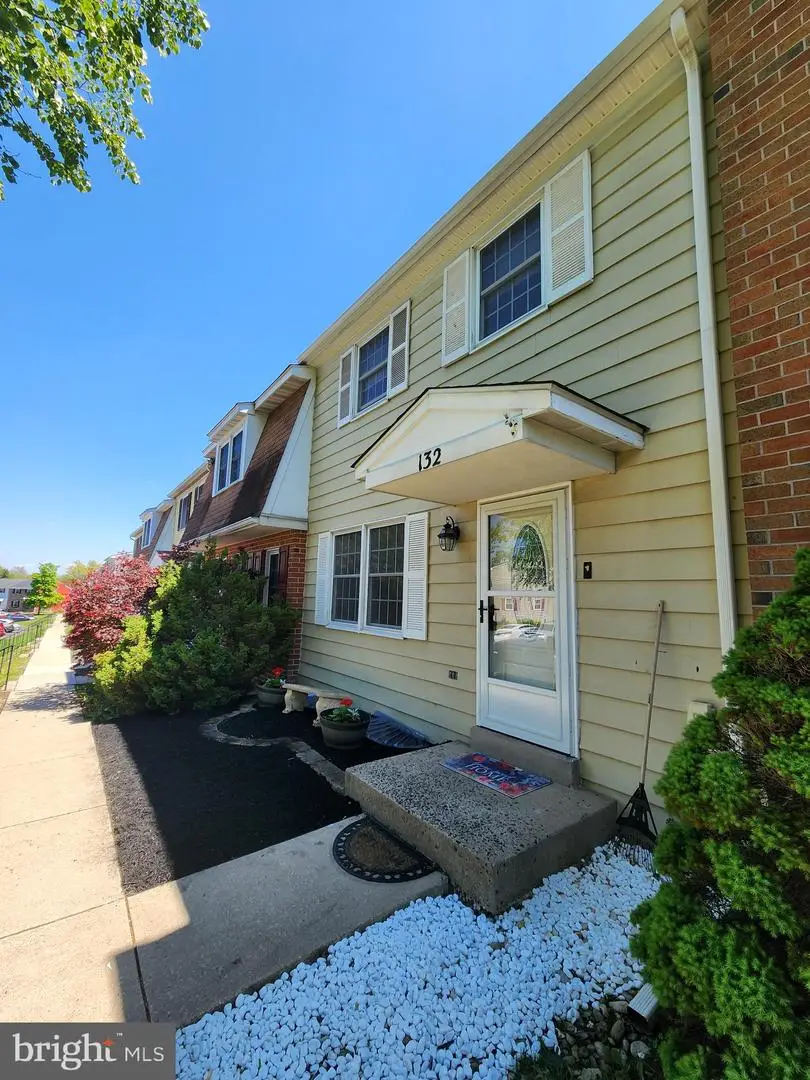 132 Hopewell Ln, Telford, PA 18969 - #2