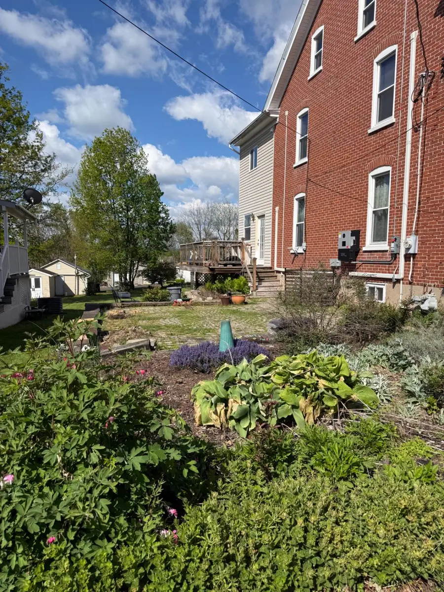 591 Dotts St, Pennsburg, PA 18073 - #2
