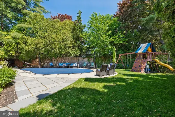 204 Garnet Ln, BALA CYNWYD, PA 19004