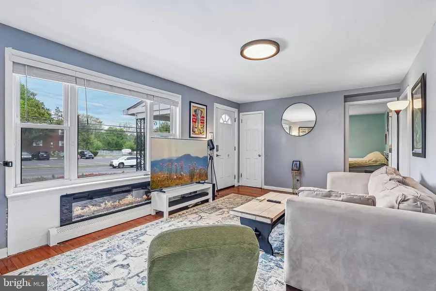 2810 E County Line Rd, Hatboro, PA 19040 - #3