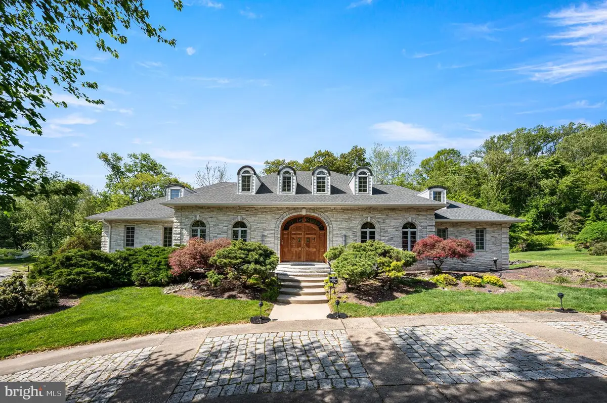 343 Wyndmoor Ln, Huntingdon Valley, PA 19006 - #1