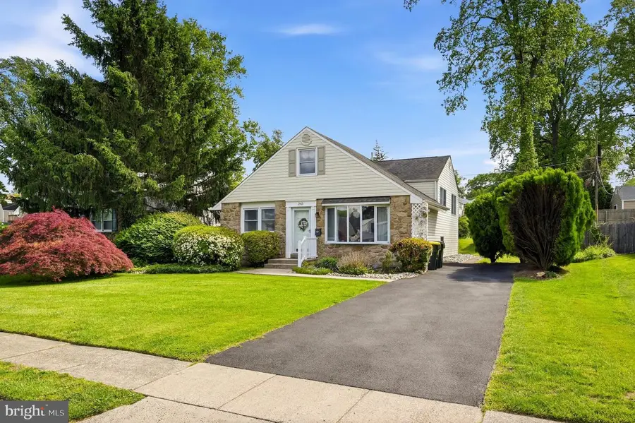 243 Buckboard Rd, Willow Grove, PA 19090 - #2