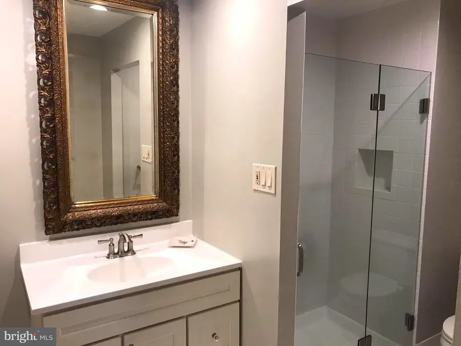 1750 Oakwood Ter #4c, Narberth, PA 19072 - #3