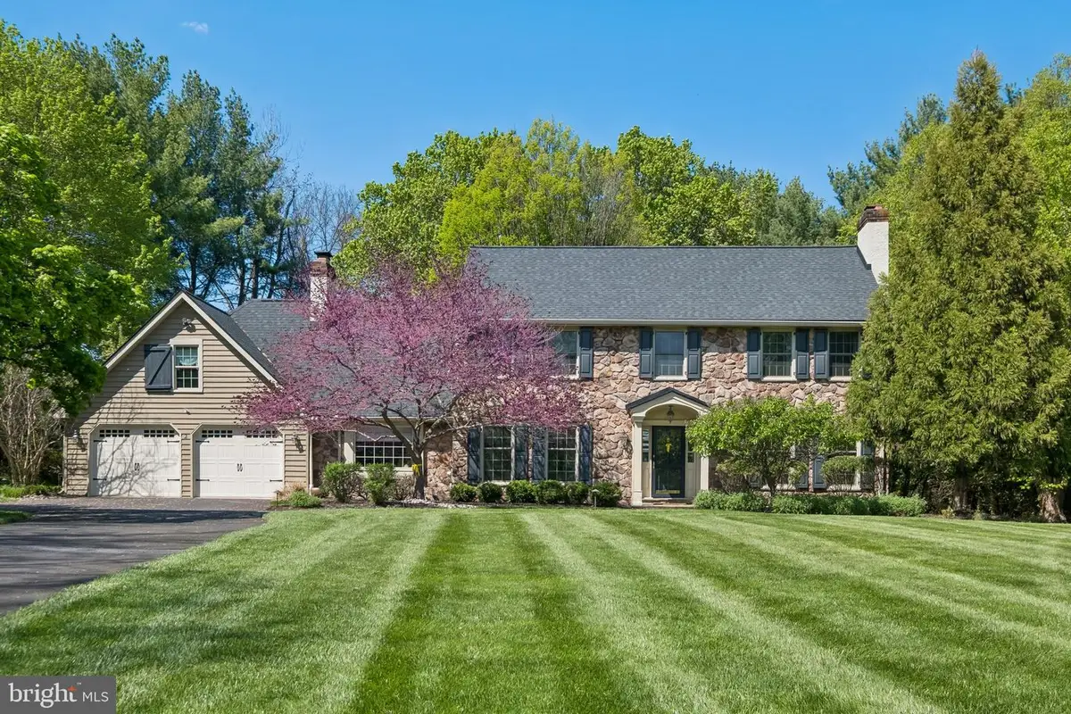 2 Hedgerow Dr, Spring House, PA 19477 - #1