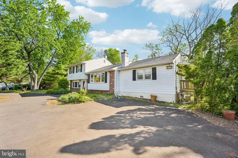 2 Flamingo Rd, Hatboro, PA 19040 - #2