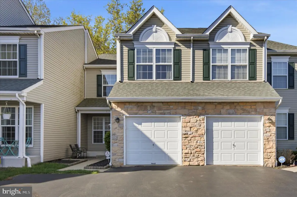 325 Green View Ct, Plymouth Meeting, PA 19462 - #1