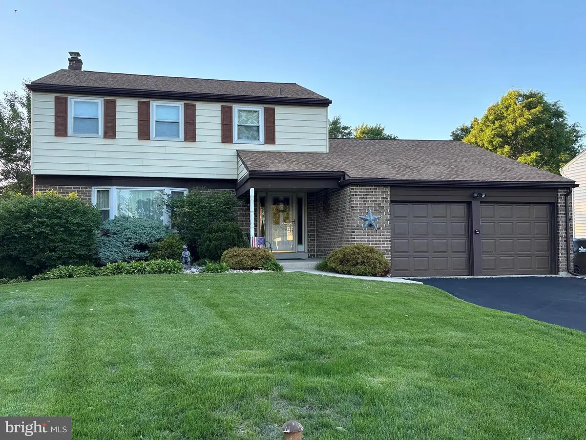 555 Elliott Dr, King Of Prussia, PA 19406 - #1