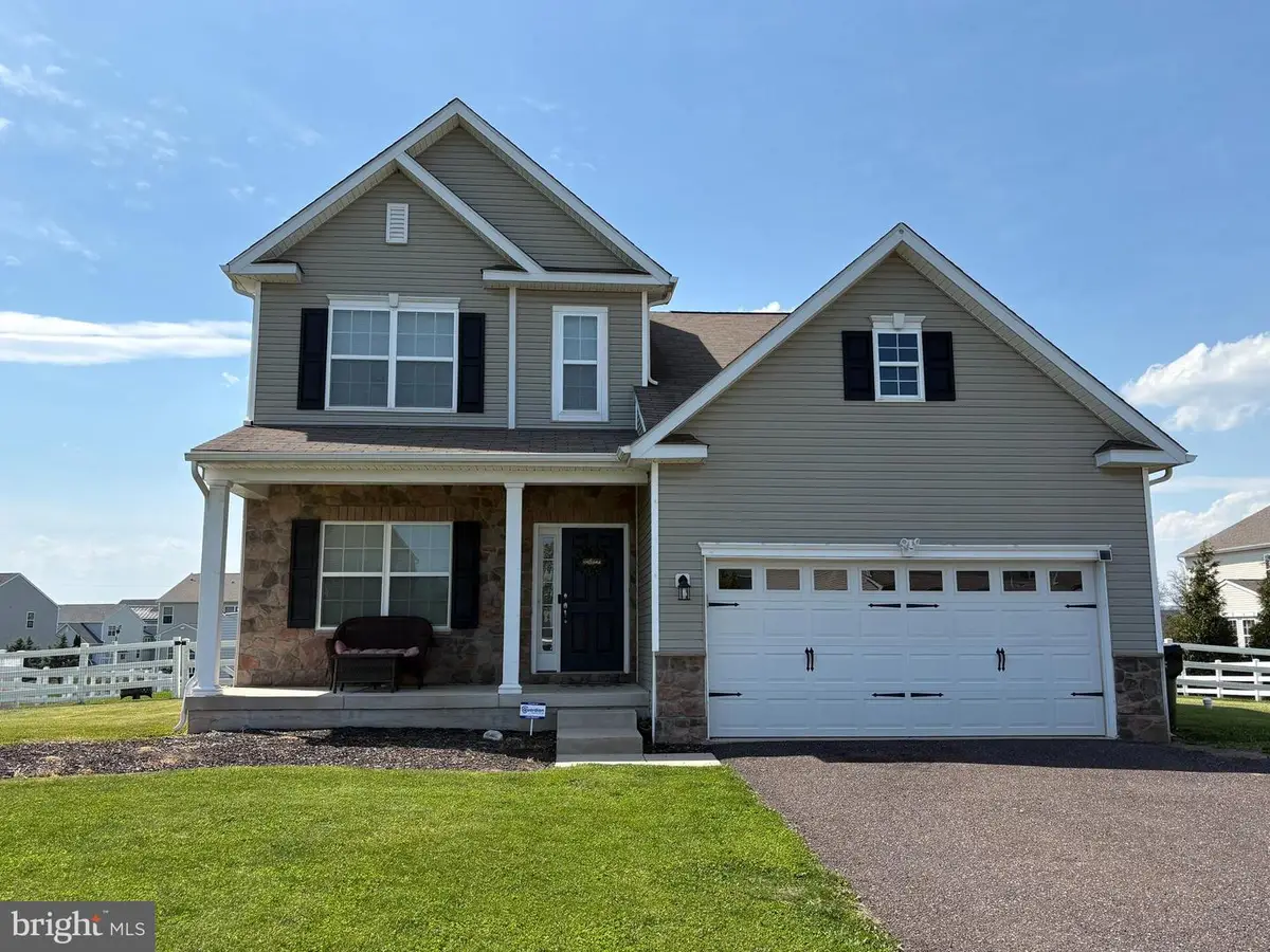 75 Windover Dr, Gilbertsville, PA 19525 - #1