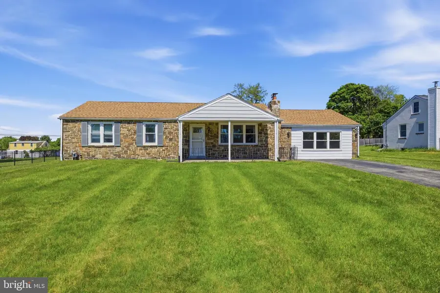 3217 W Mount Kirk Ave, Norristown, PA 19403 - #3