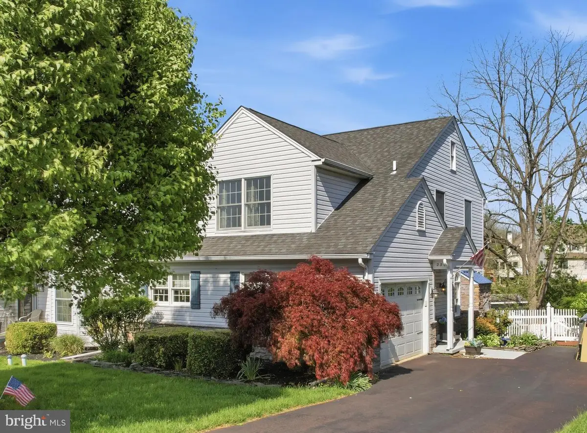 230 Sandown Ct, Souderton, PA 18964 - #1