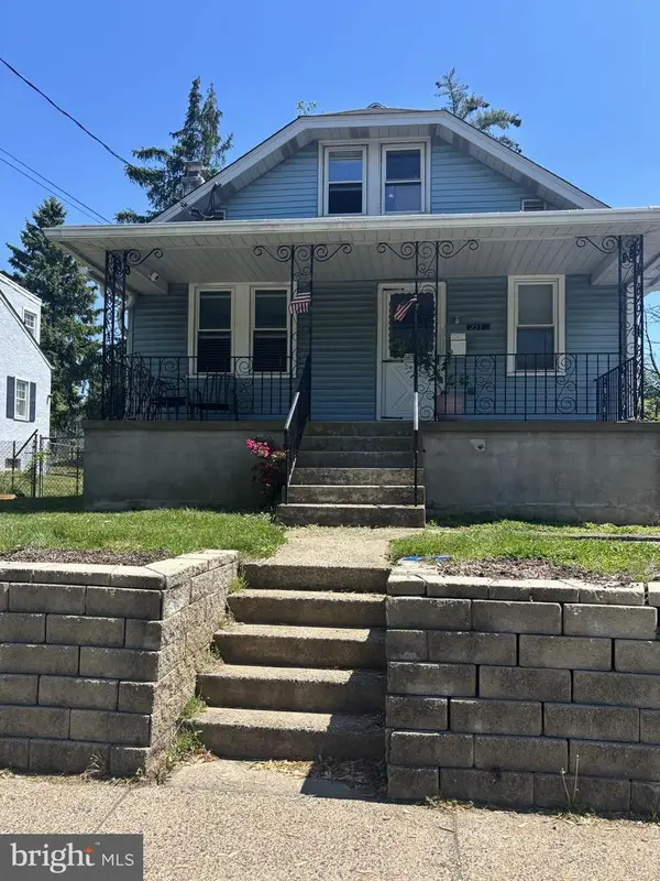 251 Fitzwatertown Rd, WILLOW GROVE, PA 19090