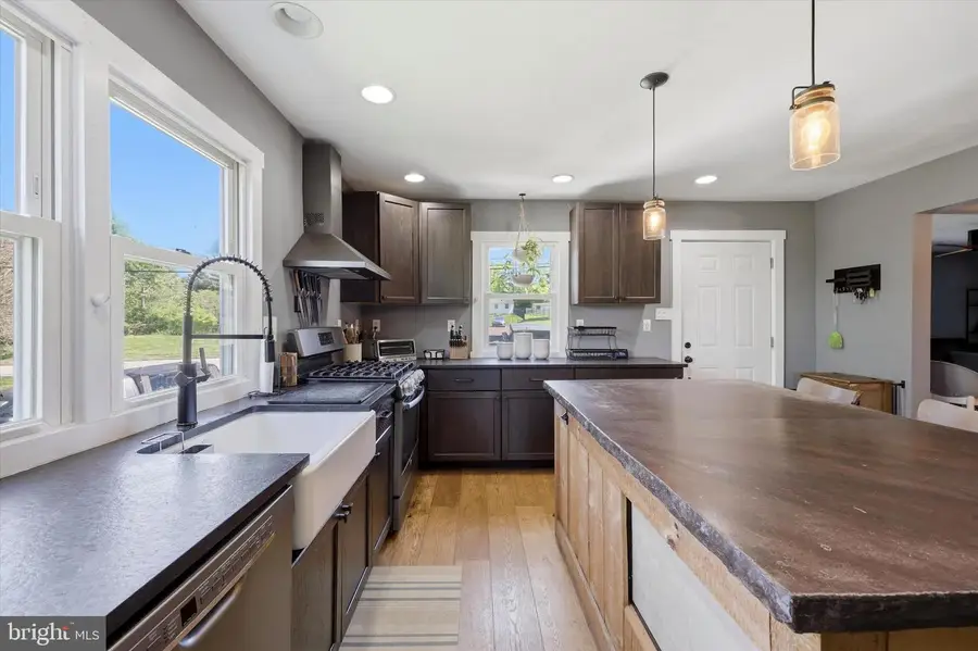 307 E Mount Kirk Ave, Norristown, PA 19403 - #3