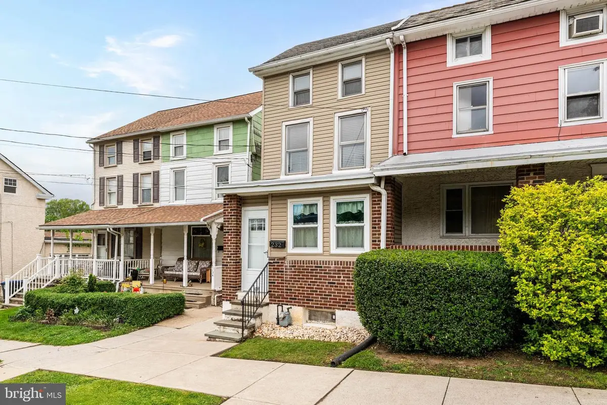 232 W 5th Ave, Conshohocken, PA 19428 - #1