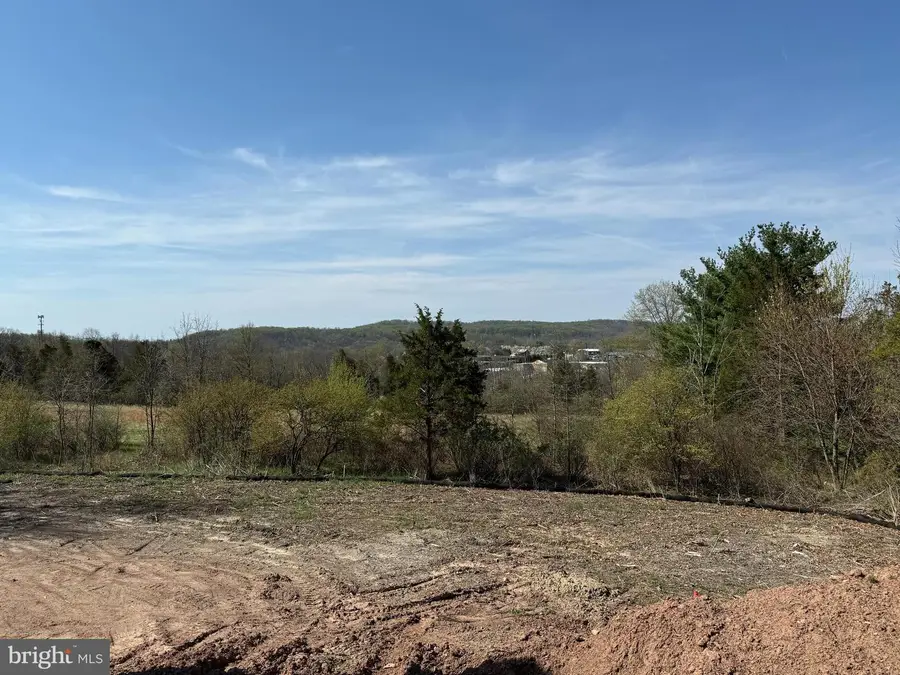 208 Schwenk Rd, Perkiomenville, PA 18074 - #2