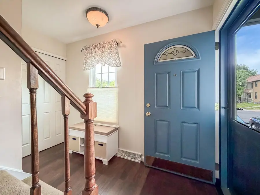 106 Rutledge Ct, North Wales, PA 19454 - #2
