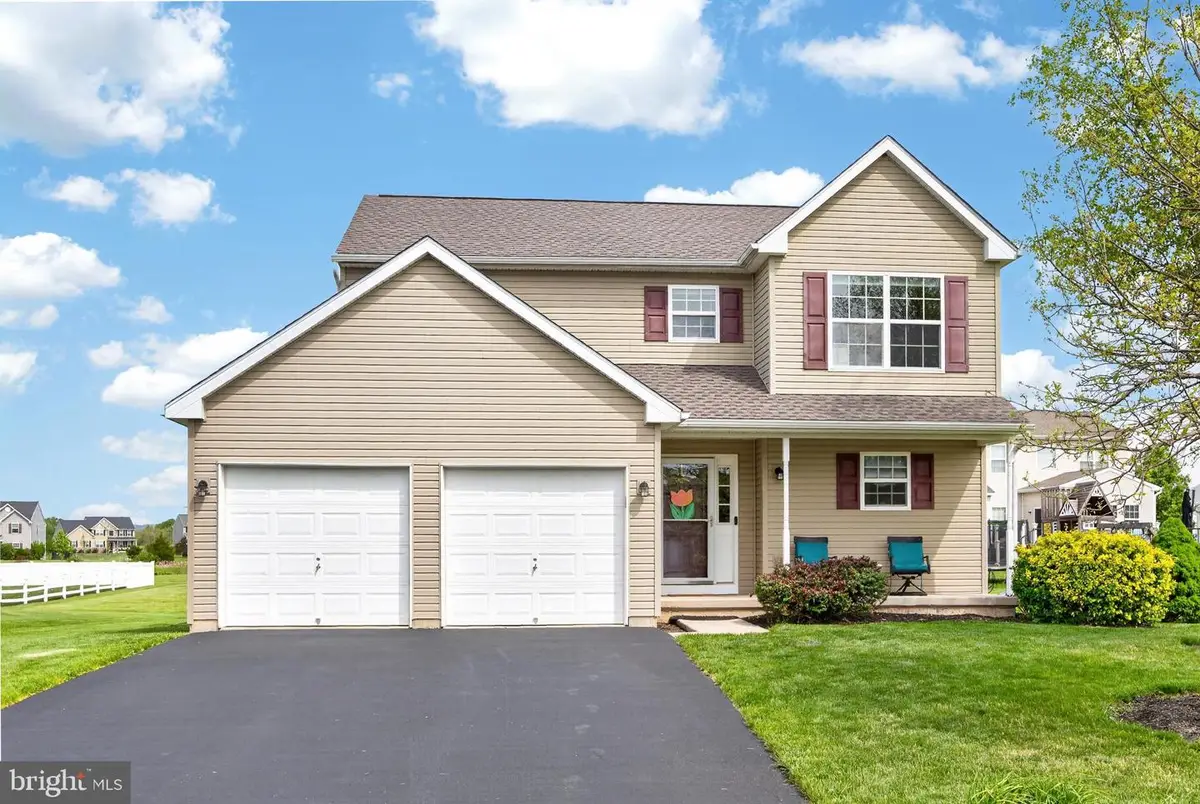 35 Westbury Dr, Gilbertsville, PA 19525 - #1