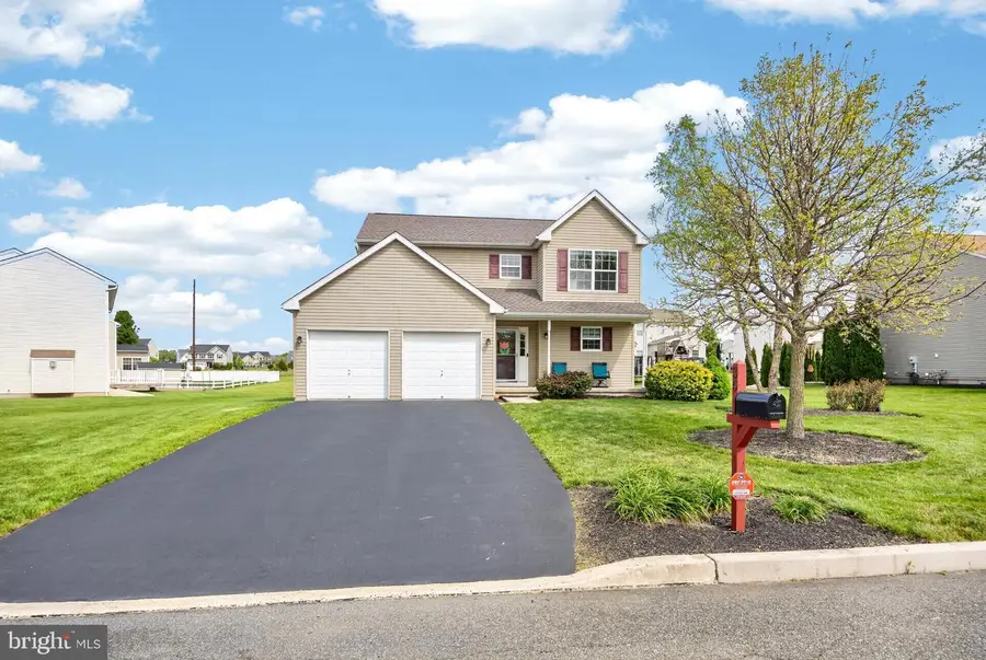 35 Westbury Dr, Gilbertsville, PA 19525 - #2