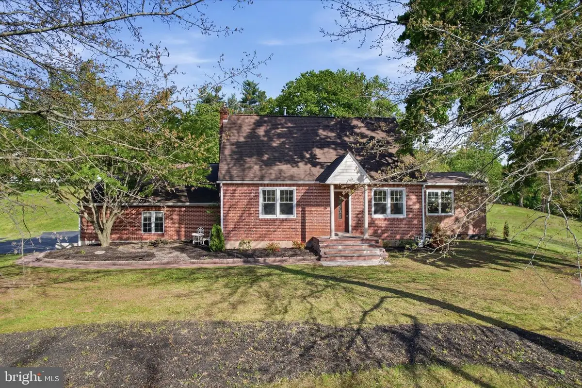 312 E 7th Ave, Trappe, PA 19426 - #1