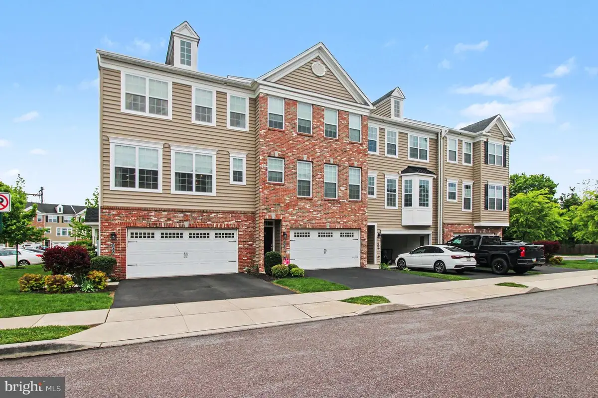 100 Arlington Ln, Telford, PA 18969 - #1