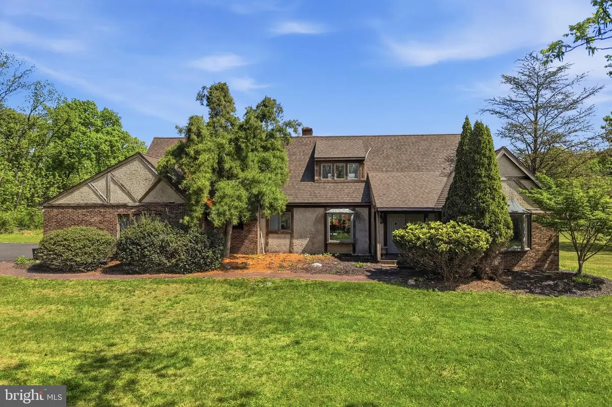 2045 Adams Rd, East Greenville, PA 18041 - #1