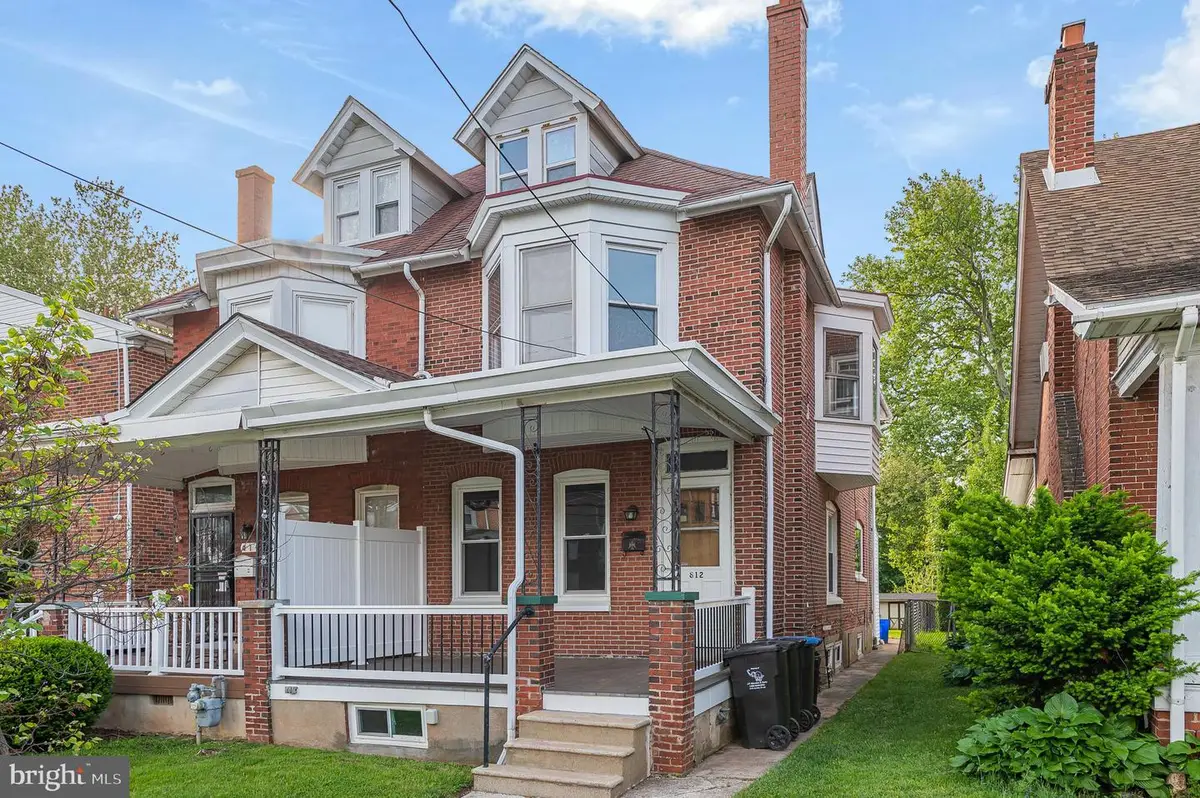 812 Stanbridge St, Norristown, PA 19401 - #1