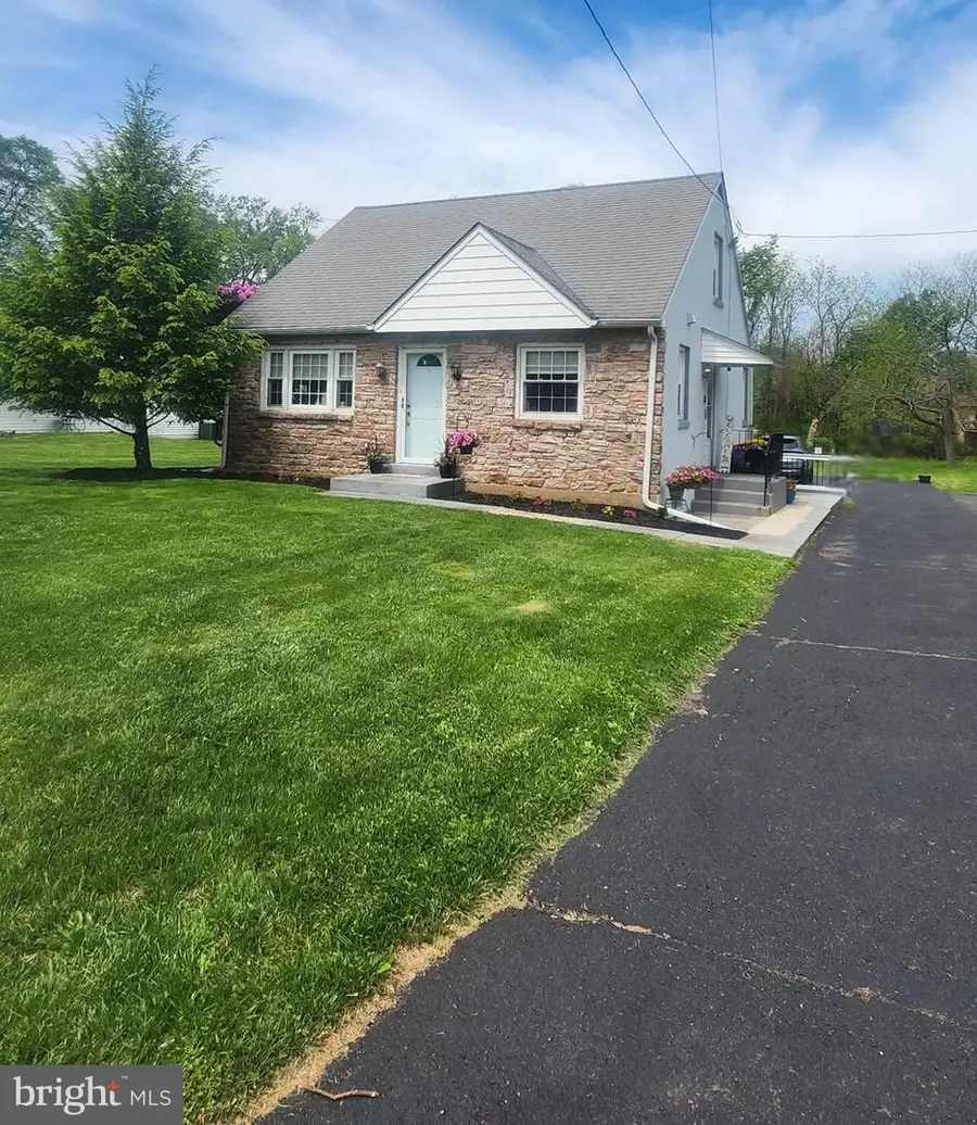 2108 N Line St, Lansdale, PA 19446 - #2
